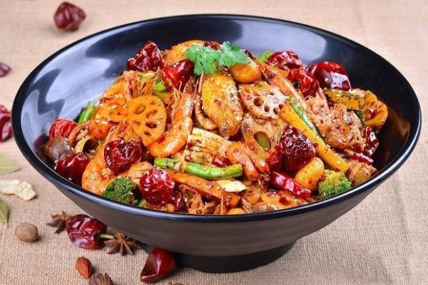 麻辣香锅品牌产品营销的实践策略和深度分析