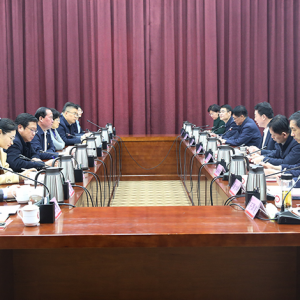 临沂大学形势政策教育座谈会举行