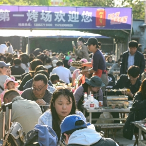 经济日报：淄博烧烤“凉了”吗
