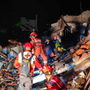 浙江杭州富阳区遭遇罕见短时局地暴雨：已致5人死亡3人失联