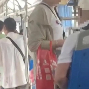 马上评｜大爷公交上怒骂cos女孩，让人一声叹息