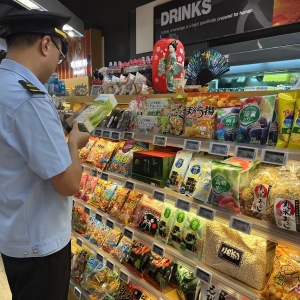 上海徐汇突击检查日本进口食品