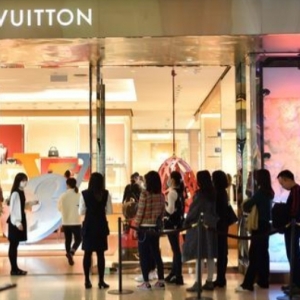 奢侈品行业变革：中产阶级与奢侈品市场的新动向