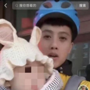 网红“小松”扮外卖员博同情骗流量被行政处罚